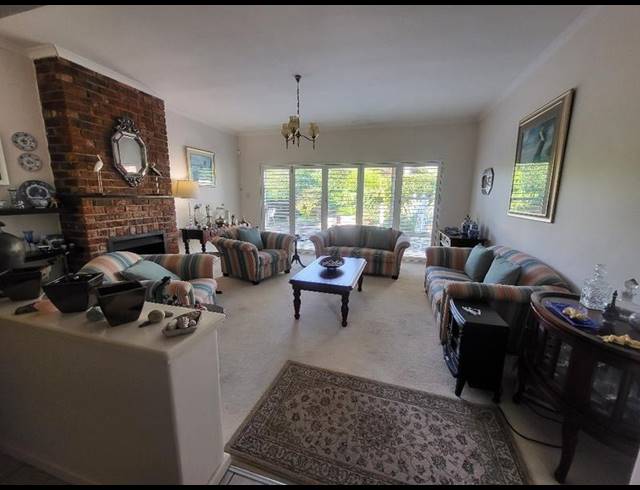 3 BEDROOM TOWNHOUSE FOR SALE IN SUNRIDGE PARK
